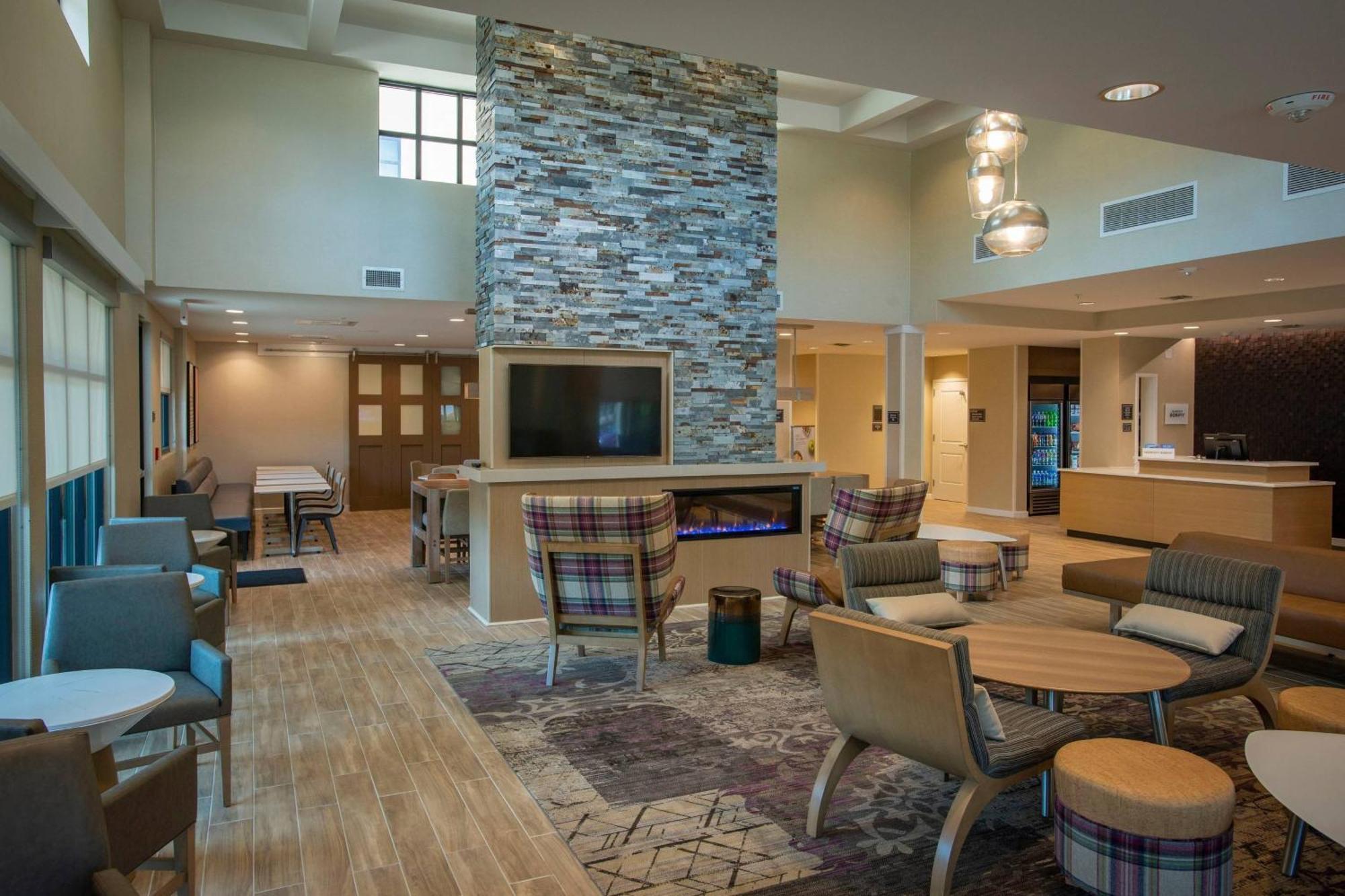 Hotel By Marriott Airport/medical Center Pensacola