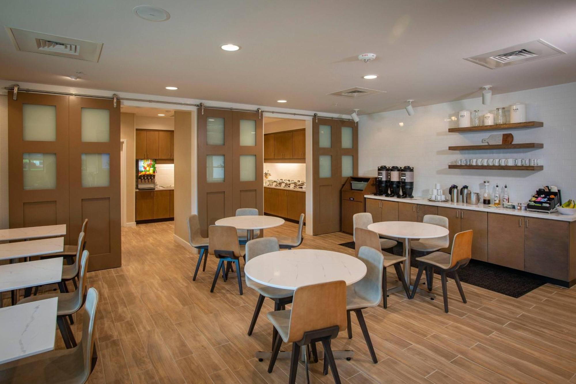By Marriott Airport/medical Center Hotel 3*